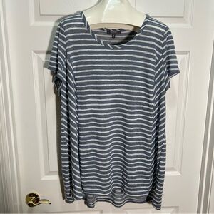 Lisa Rinna Collection Gray Blue and White Short Sleeve Top